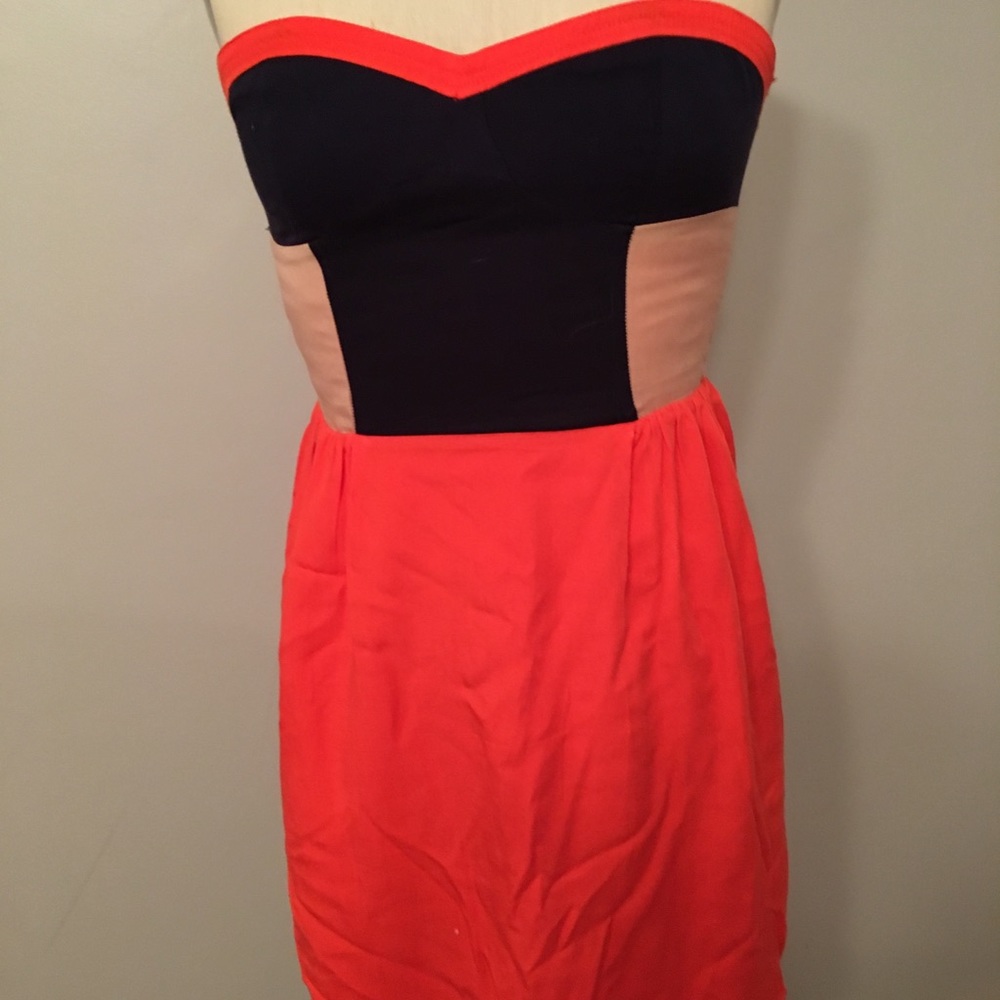 Strapless dress